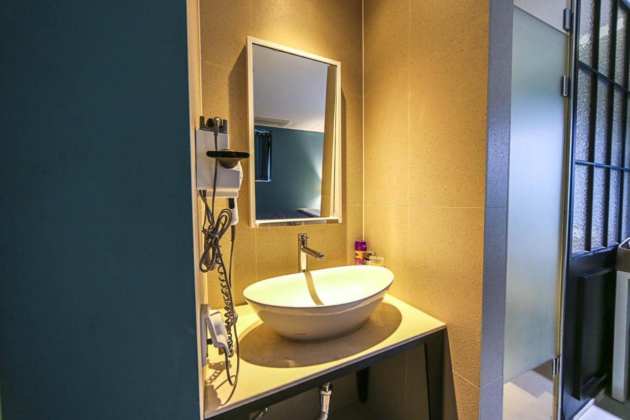 צ'ונצ'און Hotel Myeongjak מראה חיצוני תמונה