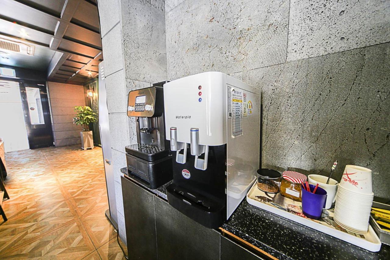 צ'ונצ'און Hotel Myeongjak מראה חיצוני תמונה
