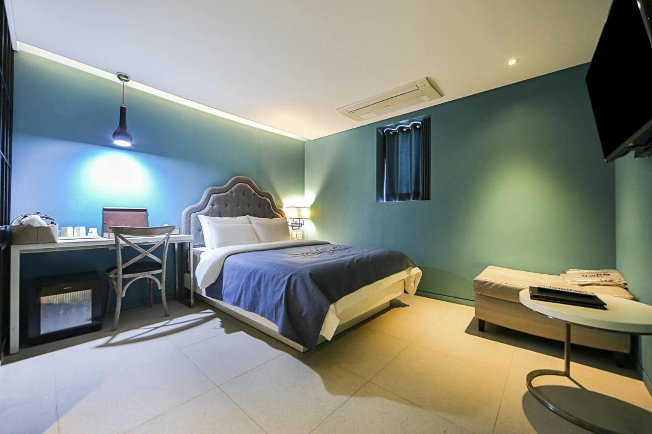 צ'ונצ'און Hotel Myeongjak מראה חיצוני תמונה