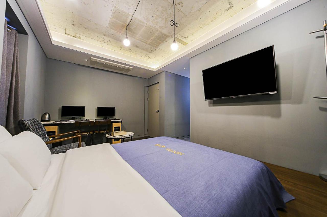 צ'ונצ'און Hotel Myeongjak מראה חיצוני תמונה