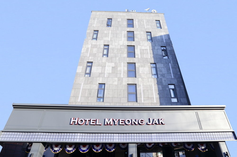 צ'ונצ'און Hotel Myeongjak מראה חיצוני תמונה