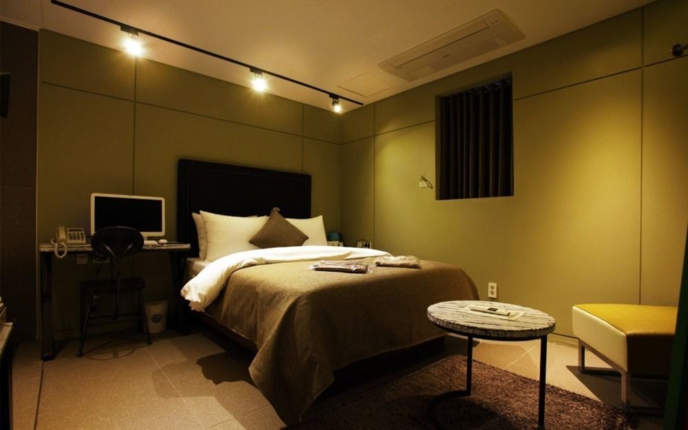 צ'ונצ'און Hotel Myeongjak מראה חיצוני תמונה